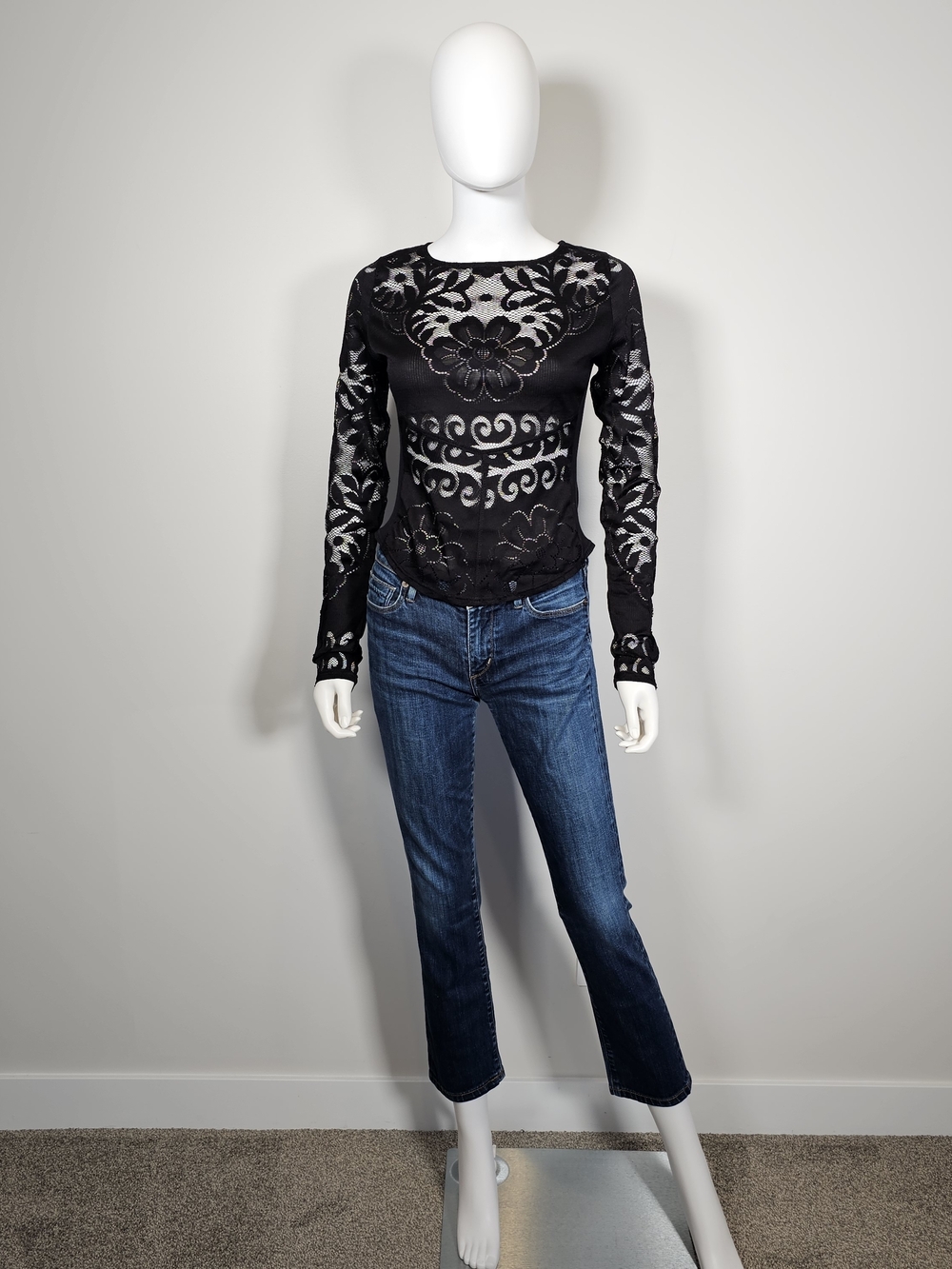 Free People Black Floral Lace Layering Top Sz M - Picture 6 of 7